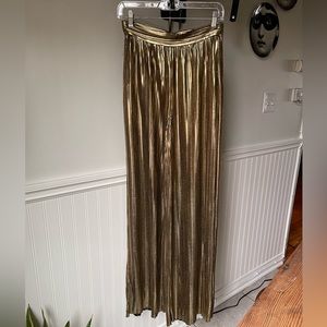 Mistress rocks gold palazzo pants